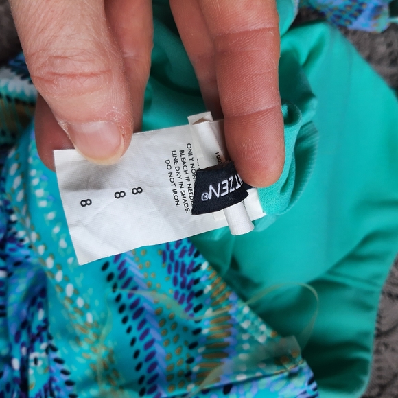 Jantzen 8 One Shoulder Swimsuit - Picture 2 of 4